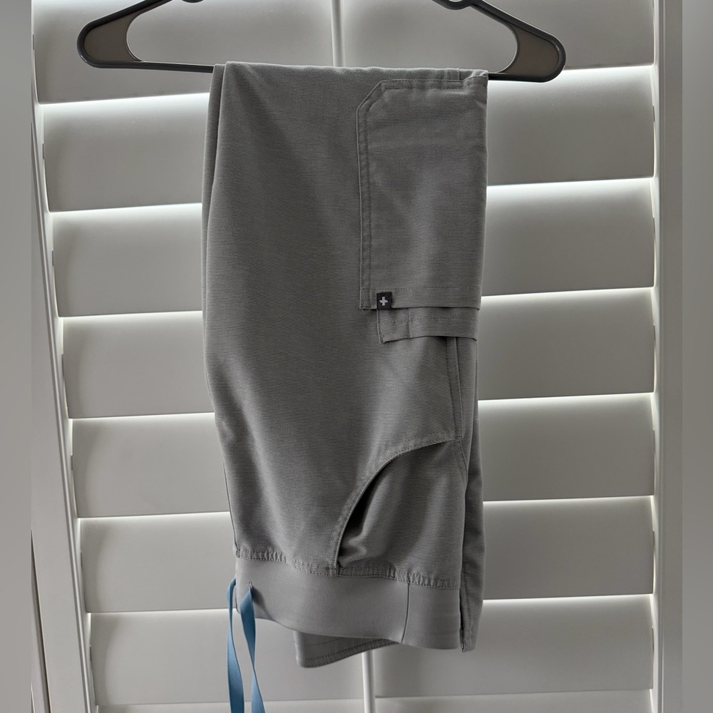 🌑🌑Figs Technical Collection Gray Scrub Bottoms Kade